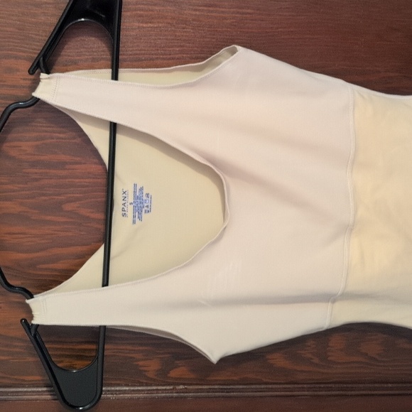 Spanx Shapewear Undergarments Beige Tank Size Small - Picture 3 of 5